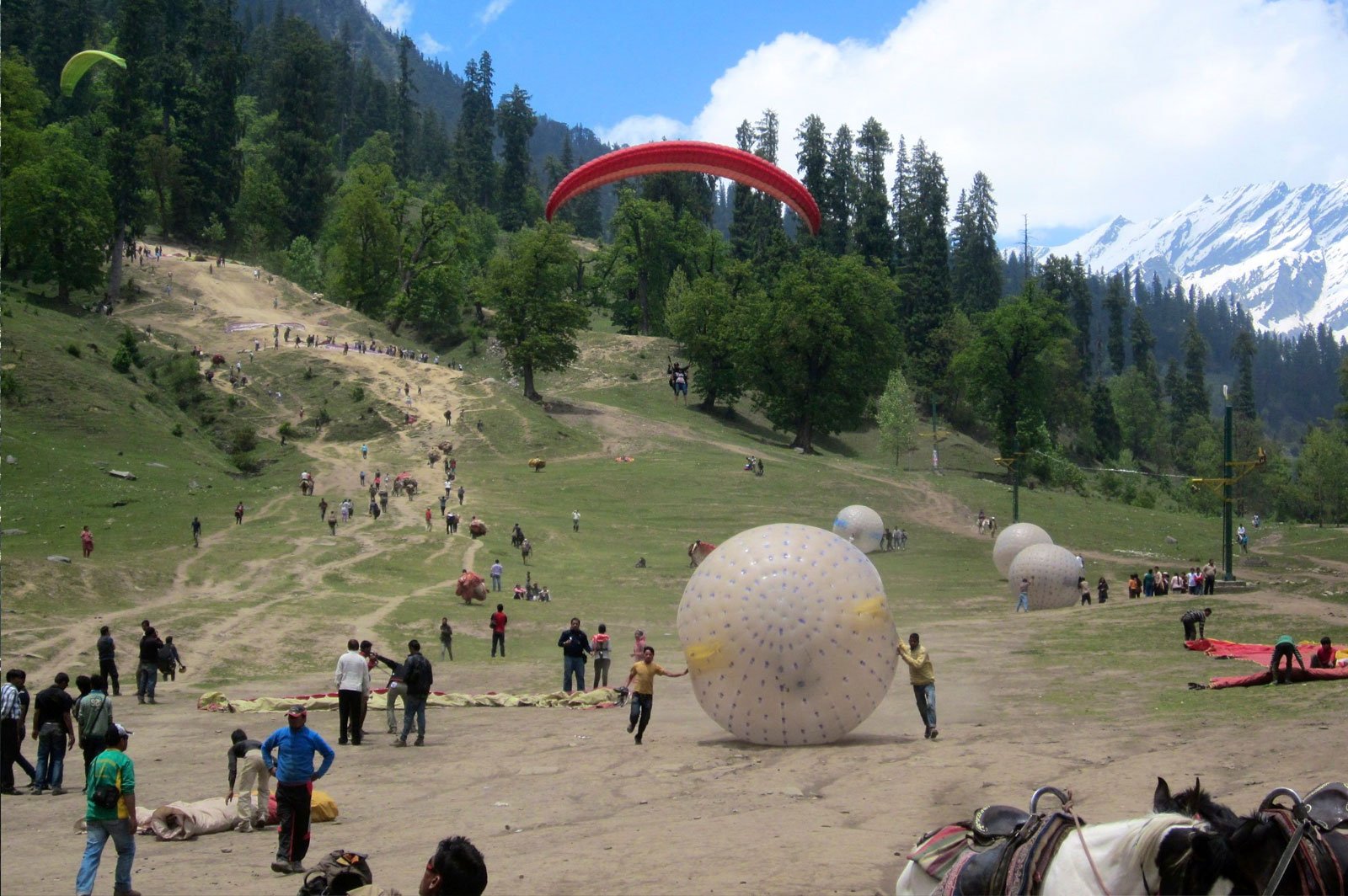 Get the best deal on shimla tour package from delhi