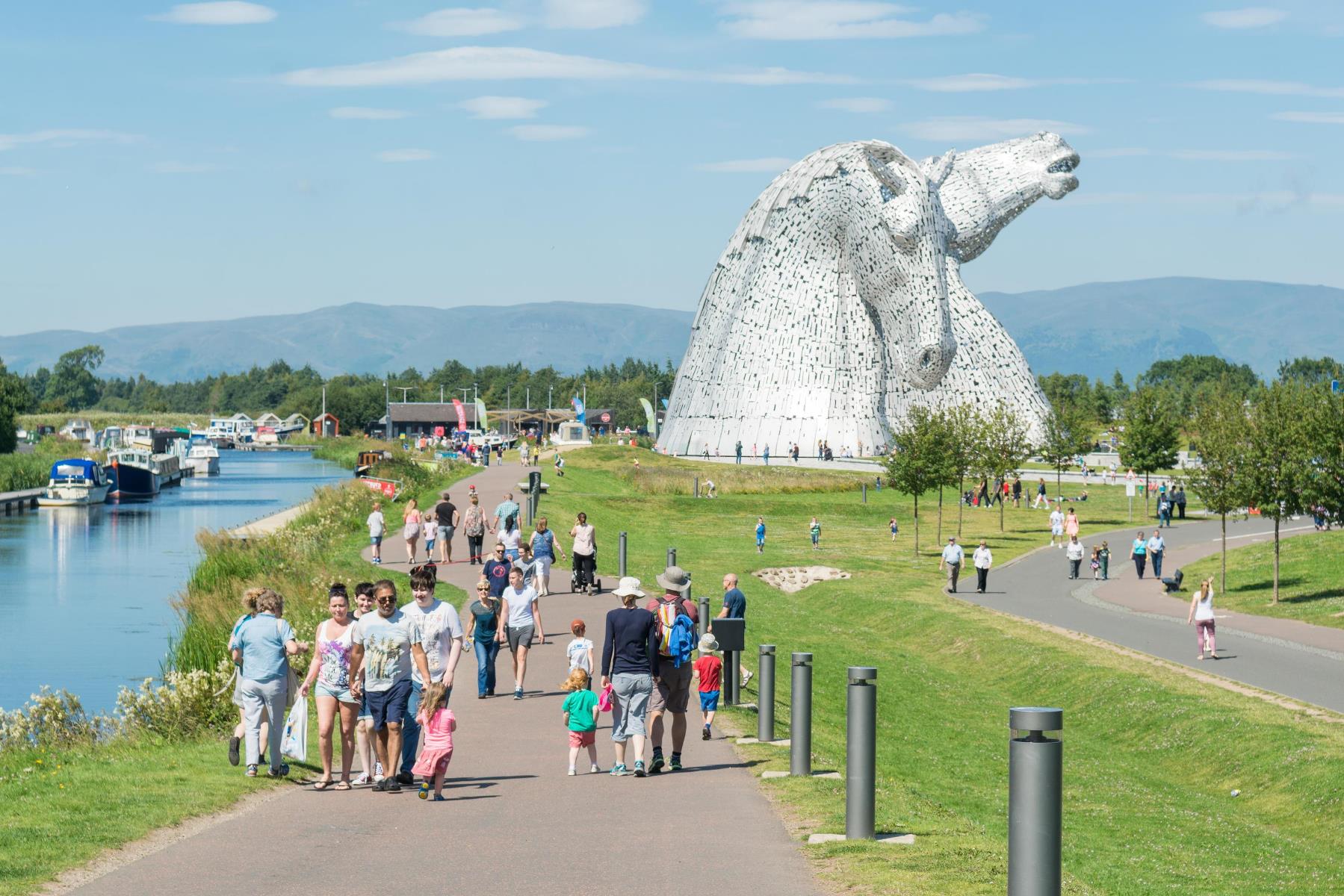 (UK Scotland Group Tours) Europe Group Tour Packages from Mumbai, India