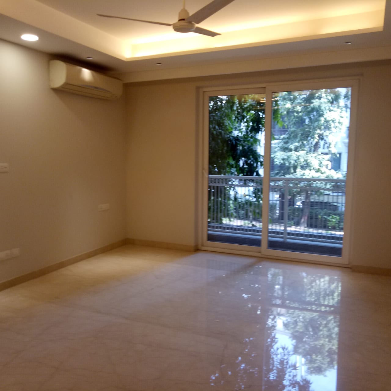 4 BHK Builder Floors for Sale in Westend